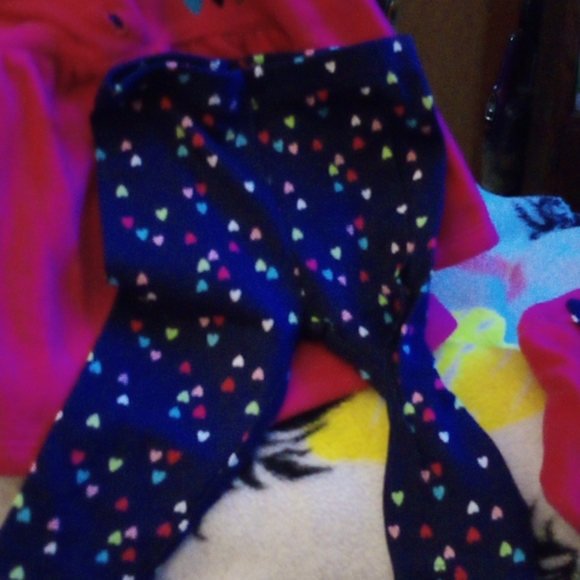 3 piece pink hey that's when I got the big bow - Picture 3 of 5